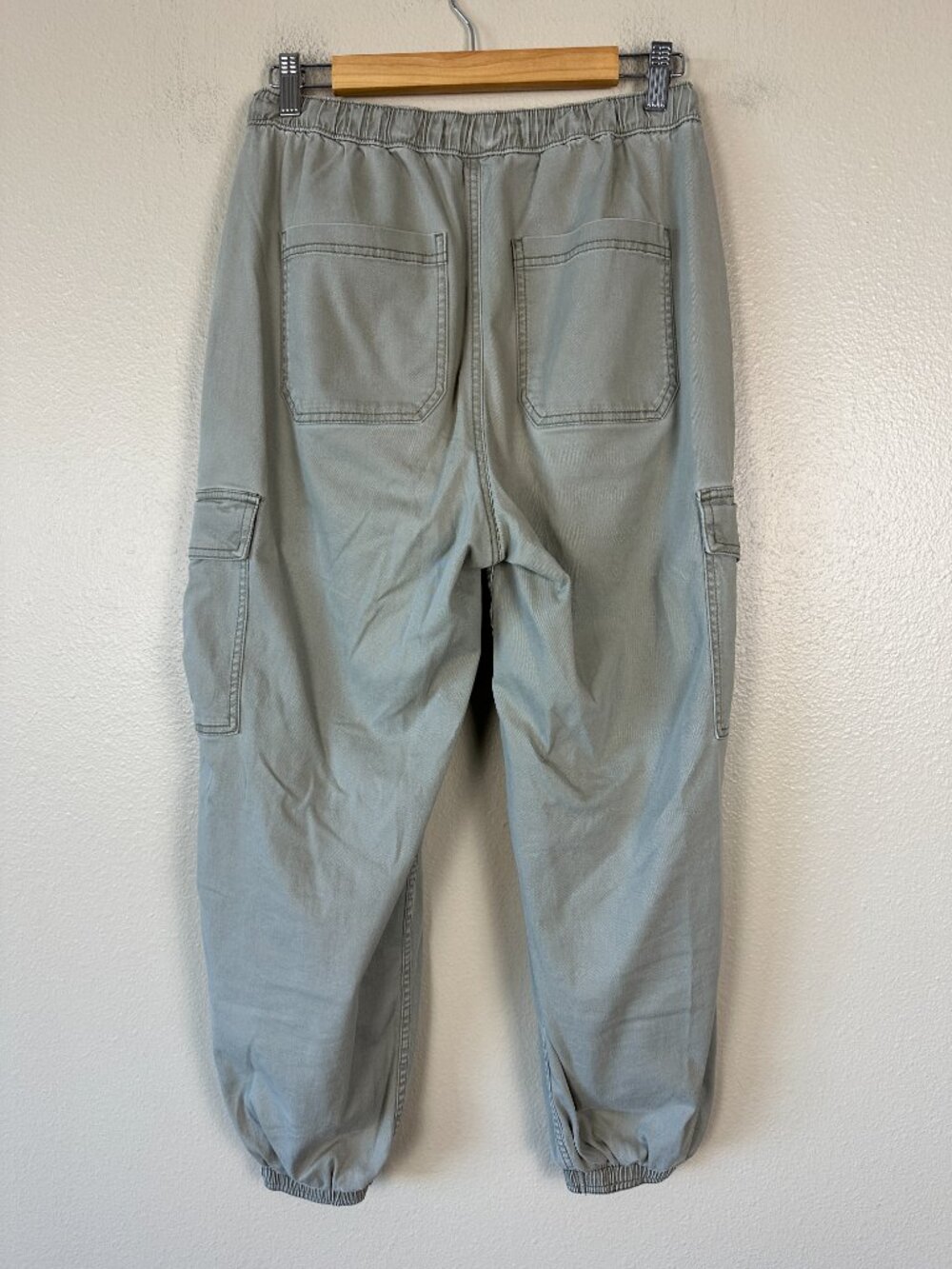 Hollister Women's Medium Cargo Pants Jogger High Rise Baggy Utility Sage Green - Picture 4 of 5